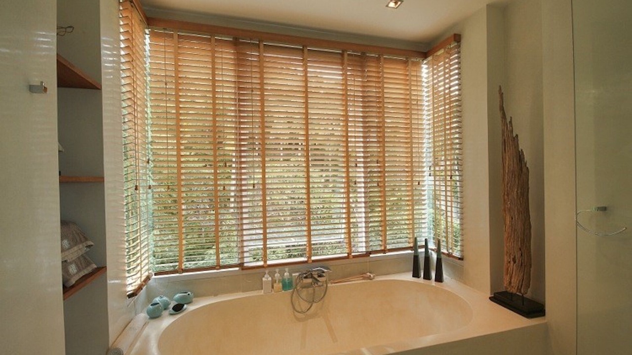 Photo of Bathroom in Laem Set