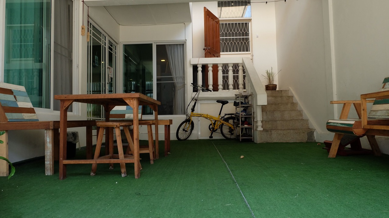 Photo of Outdoor in Samsen Nai