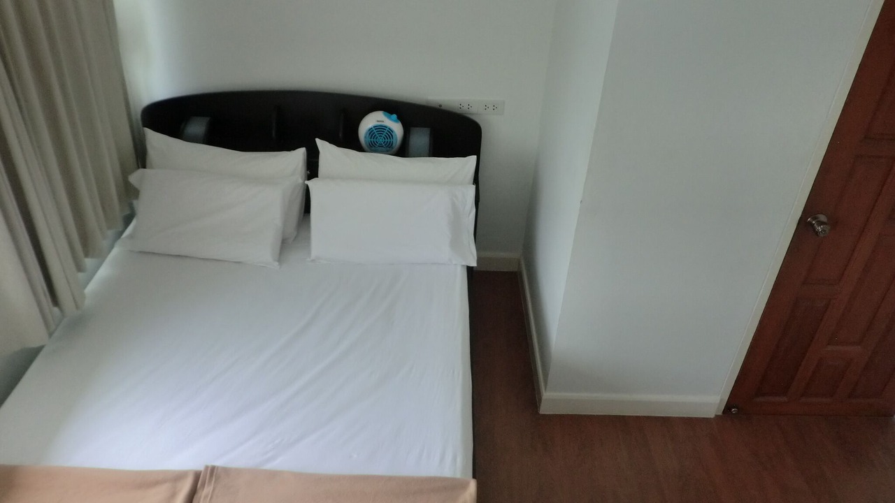 Photo of Bedroom in Samsen Nai