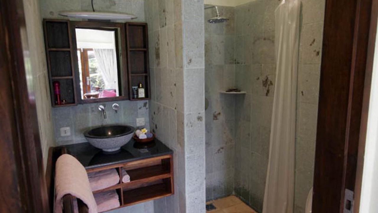 Photo of Bathroom in Dencarik