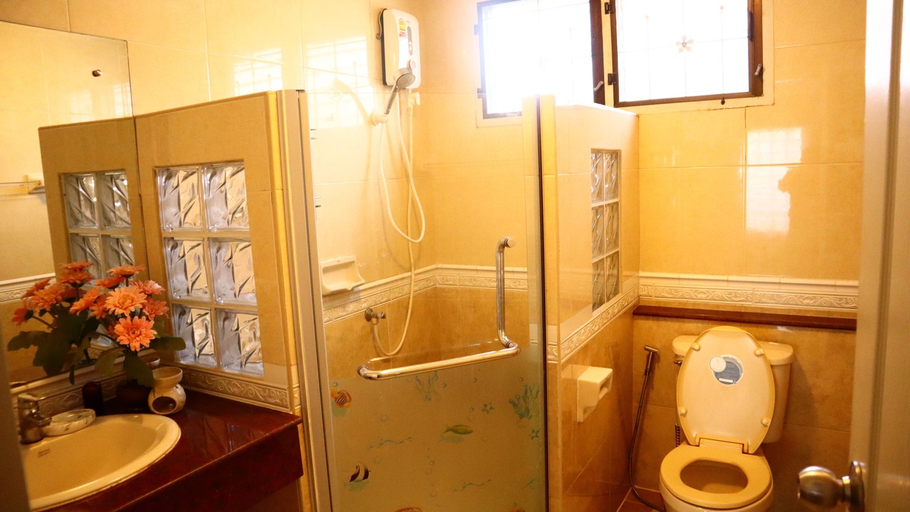 Photo of Bathroom in Thawi Watthana