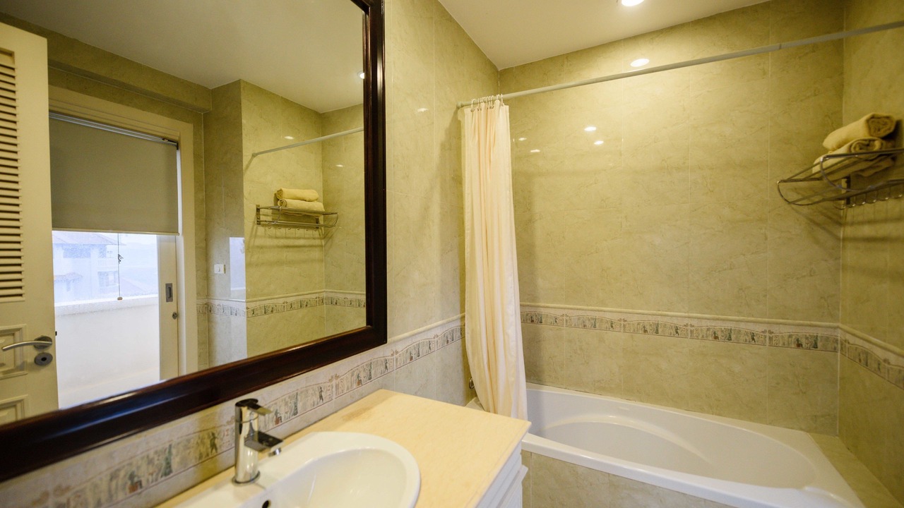 Photo of Bathroom in Tuol Kouk
