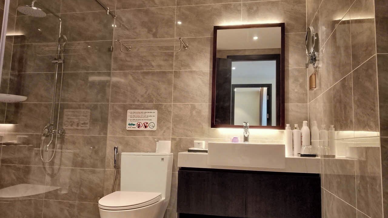 Photo of Bathroom in Hon Gai