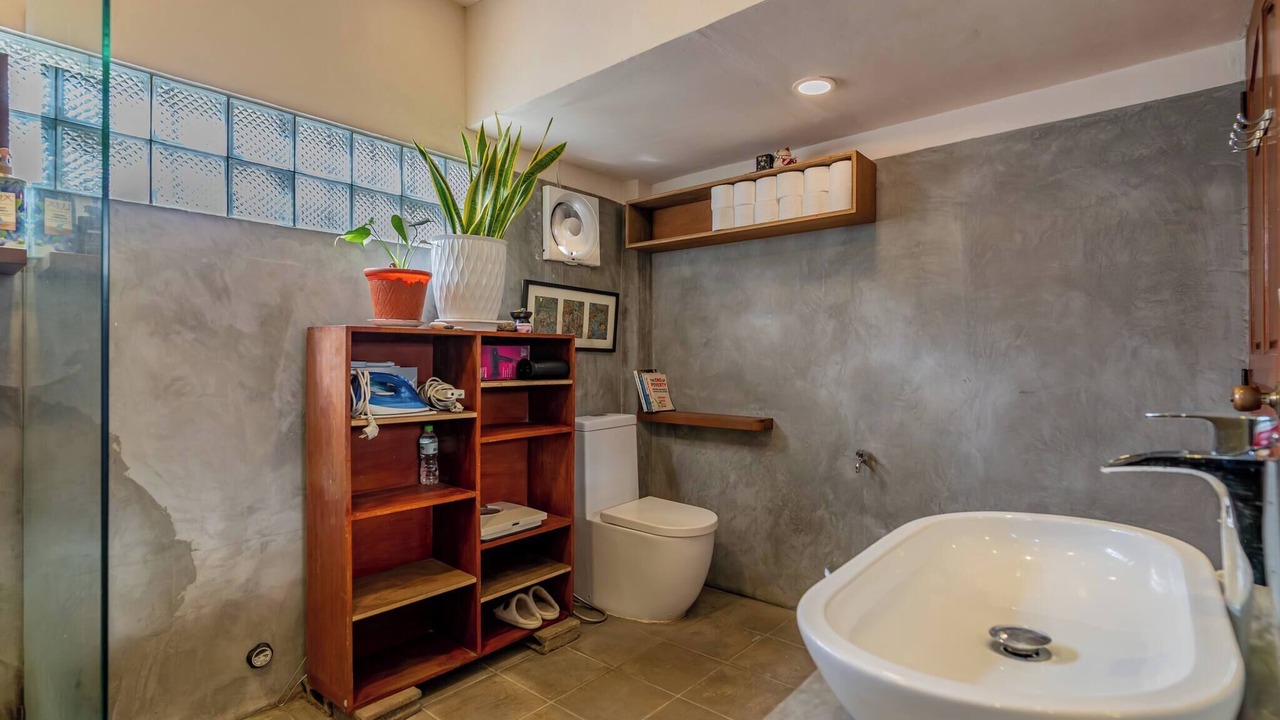 Photo of Bathroom in Chamkar Mon