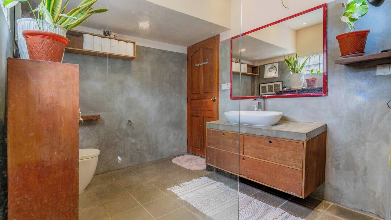 Photo of Bathroom in Chamkar Mon