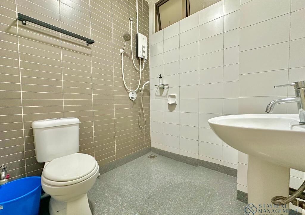 Photo of Bathroom in Taman Mount Austin
