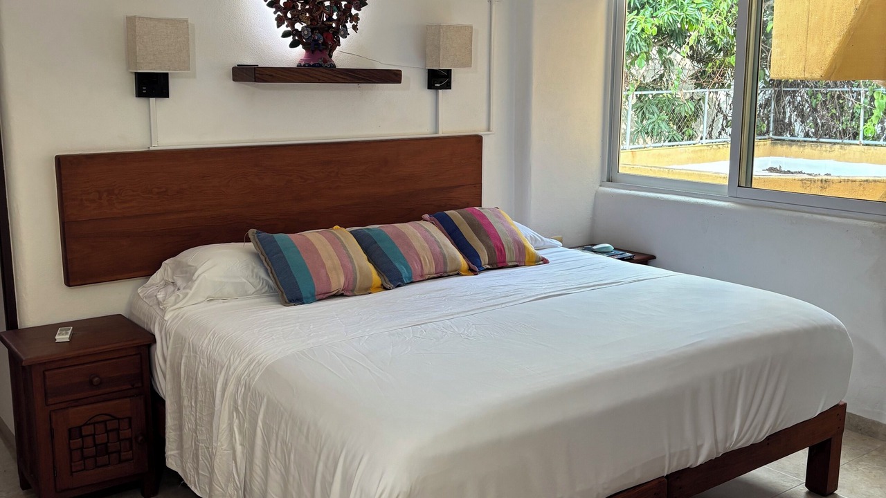 Photo of Bedroom in Zihuatanejo