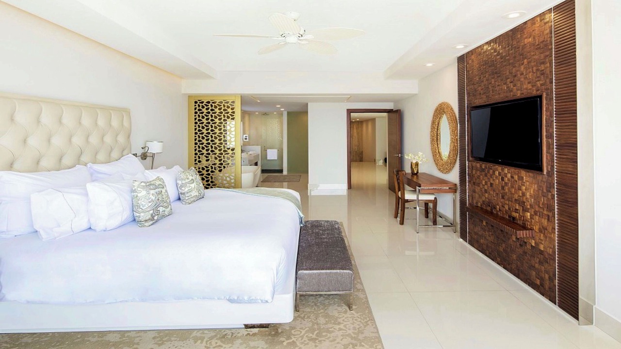 Photo of Bedroom in South Shore Hotel Area