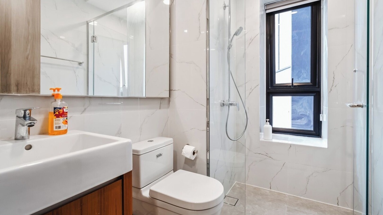 Photo of Bathroom in Imbi