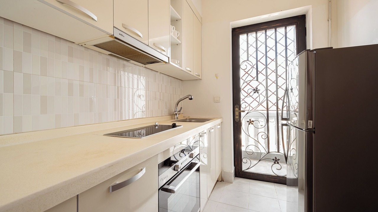 Photo of Kitchen in Chamkar Mon
