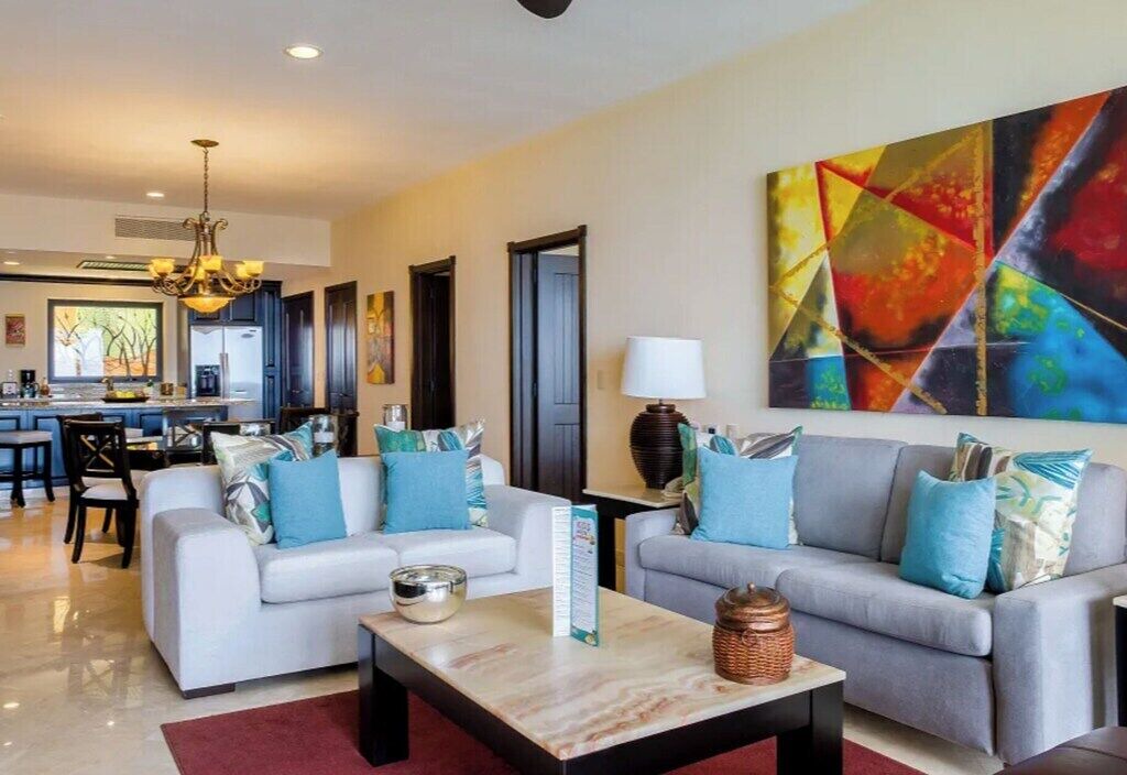Photo of Livingroom in South Shore Hotel Area
