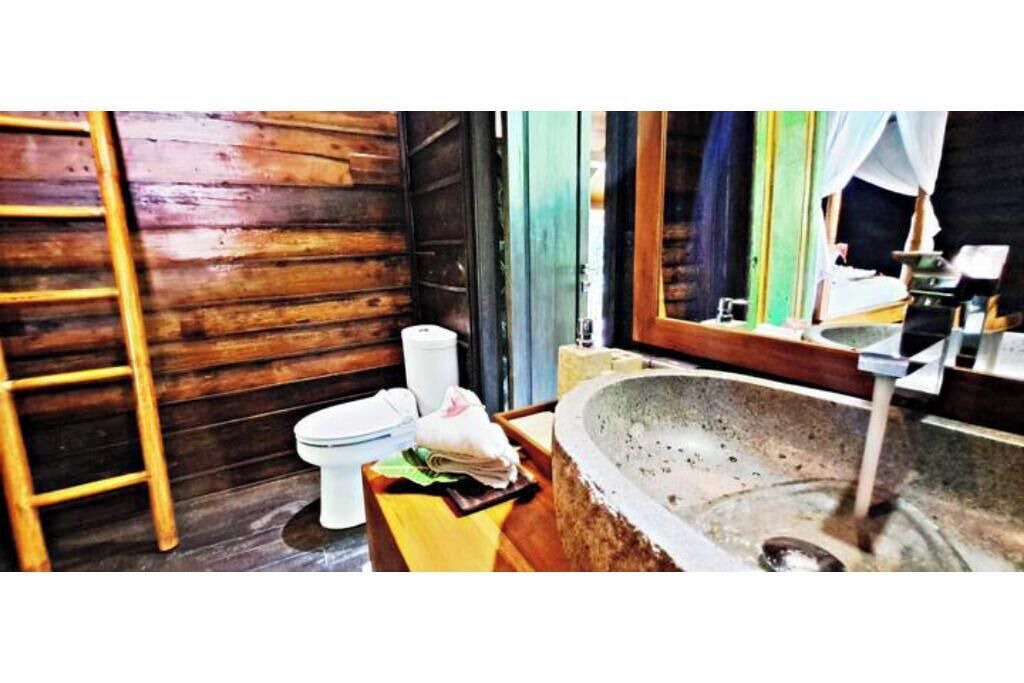 Photo of Bathroom in Kalisada