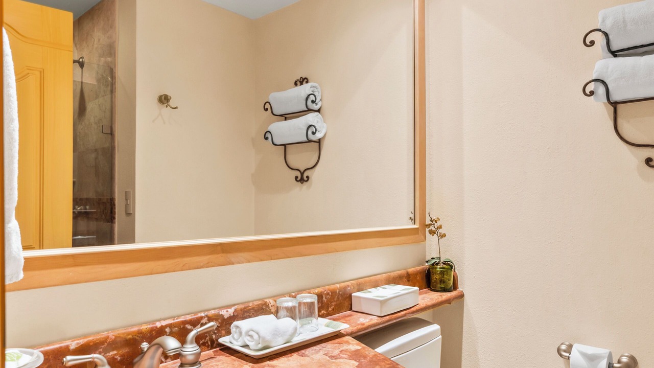 Photo of Bathroom in Flamingos