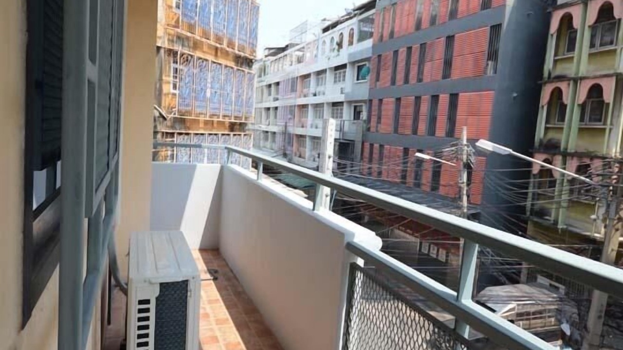 Photo of Patio Balcony in Pom Prap