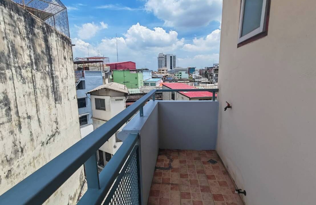 Photo of Patio Balcony in Pom Prap