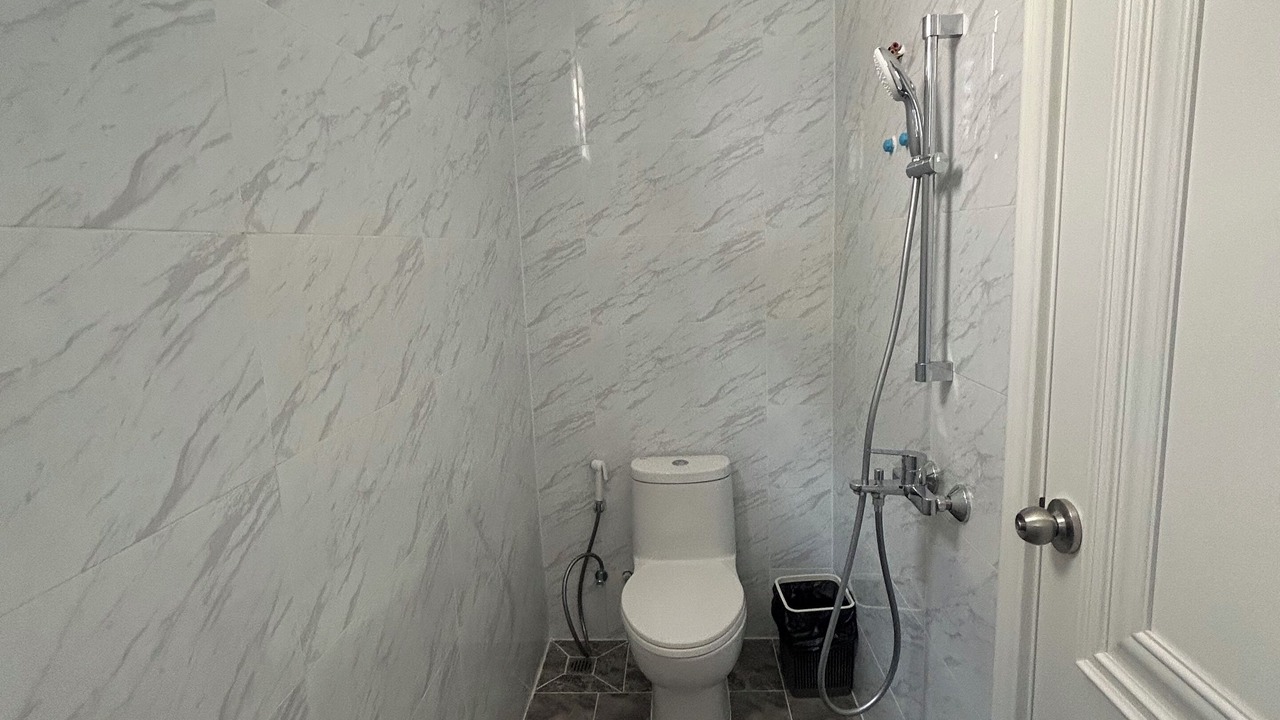 Photo of Bathroom in Sangkat Bak Khaeng