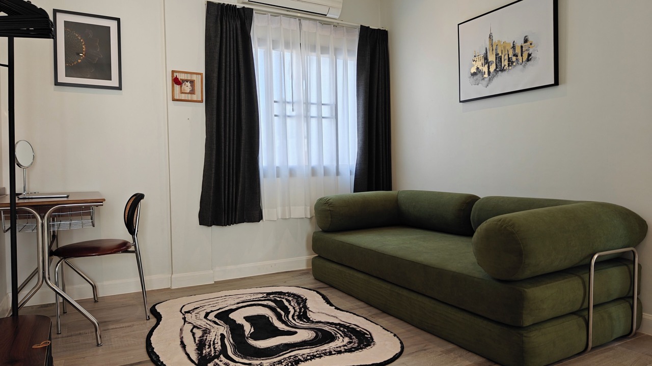 Photo of Livingroom in Khlong Tan Nuea