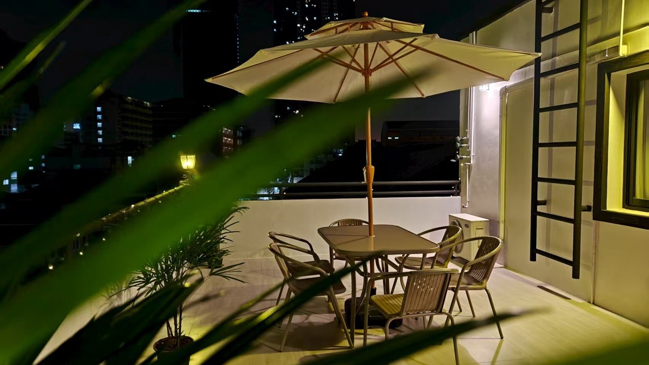 Photo of Outdoor in Khlong Tan Nuea