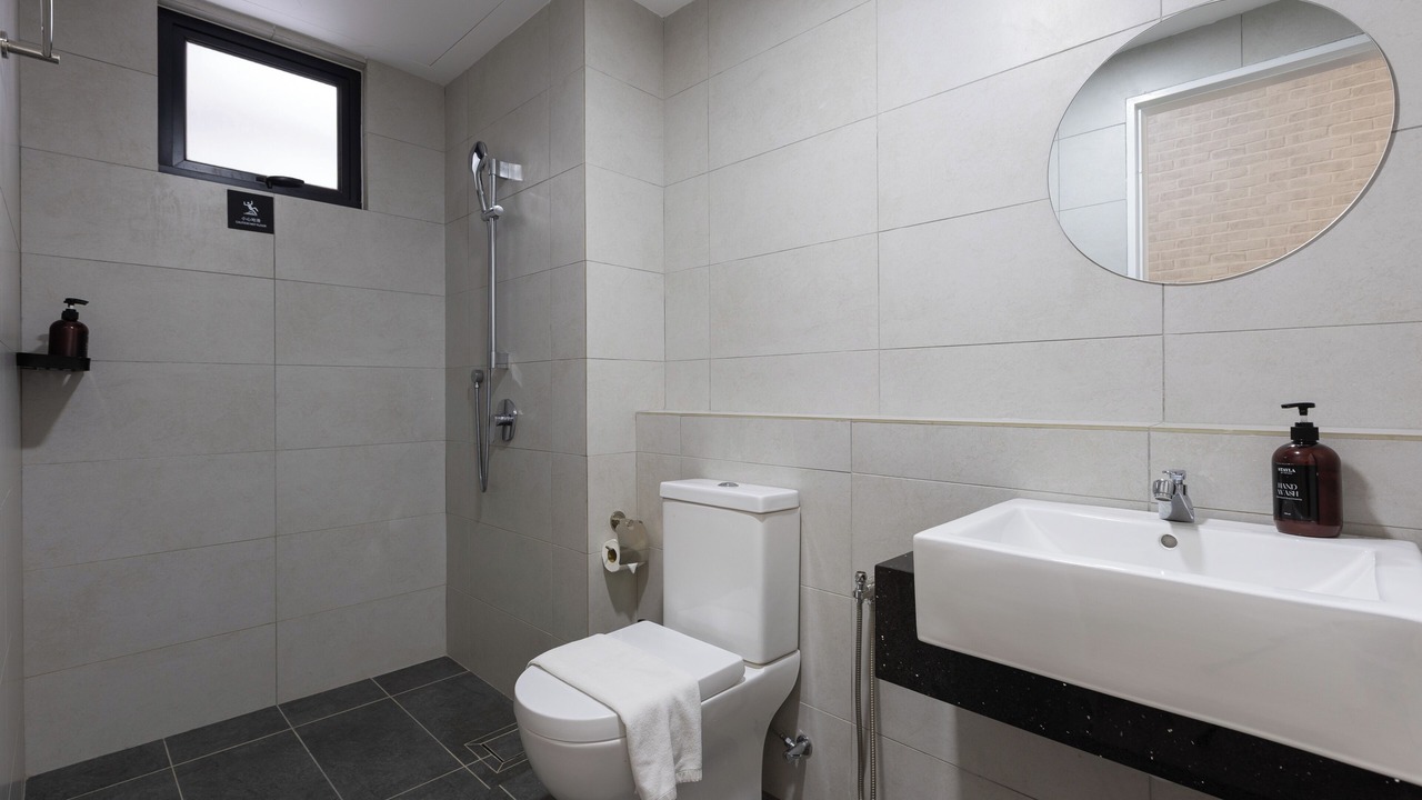 Photo of Bathroom in Melayu