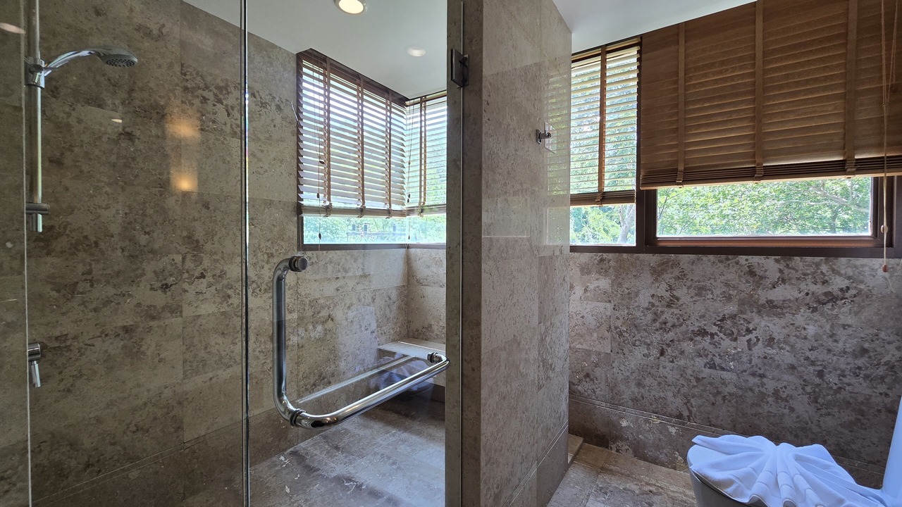 Photo of Bathroom in Hua Thanon