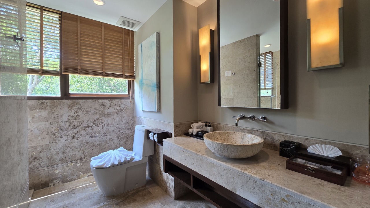 Photo of Bathroom in Hua Thanon