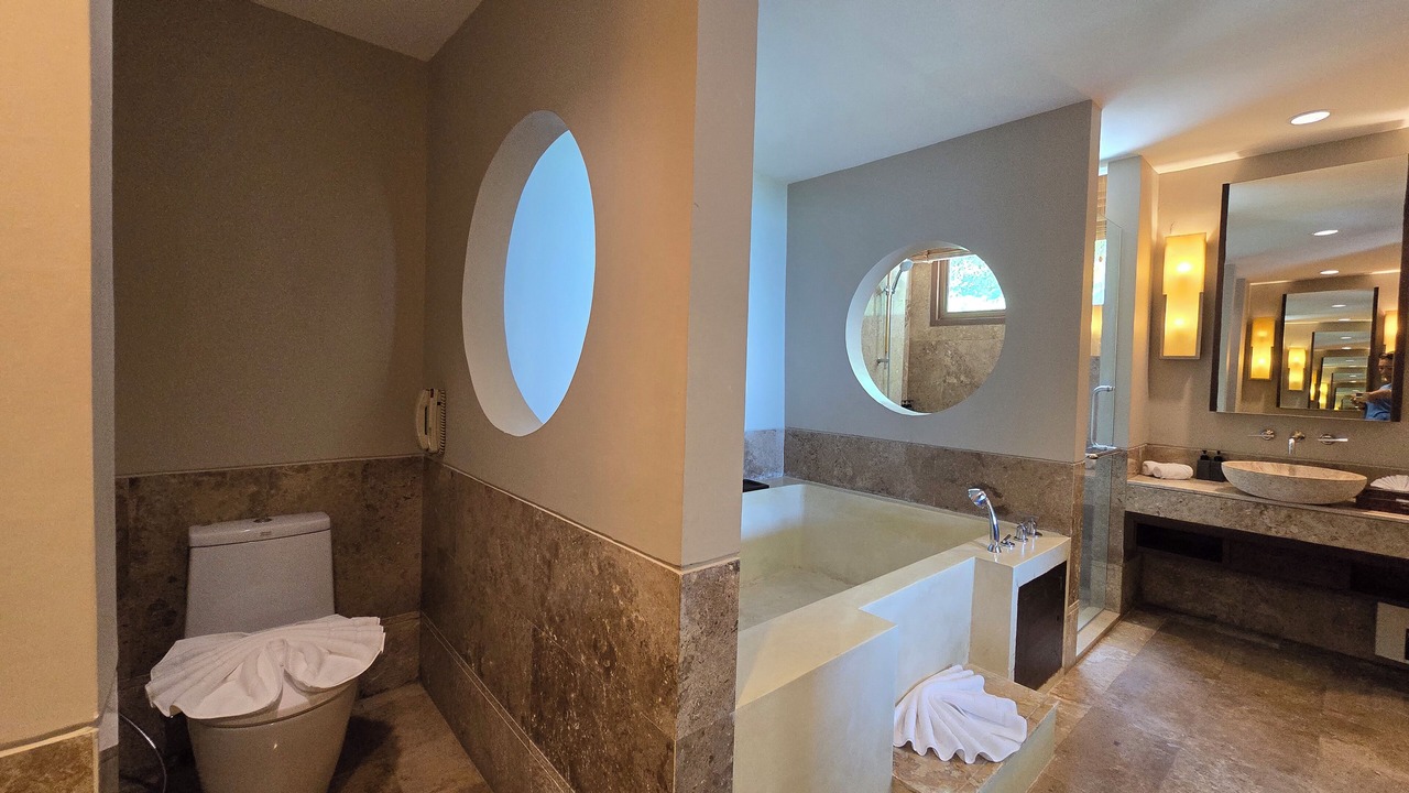 Photo of Bathroom in Hua Thanon