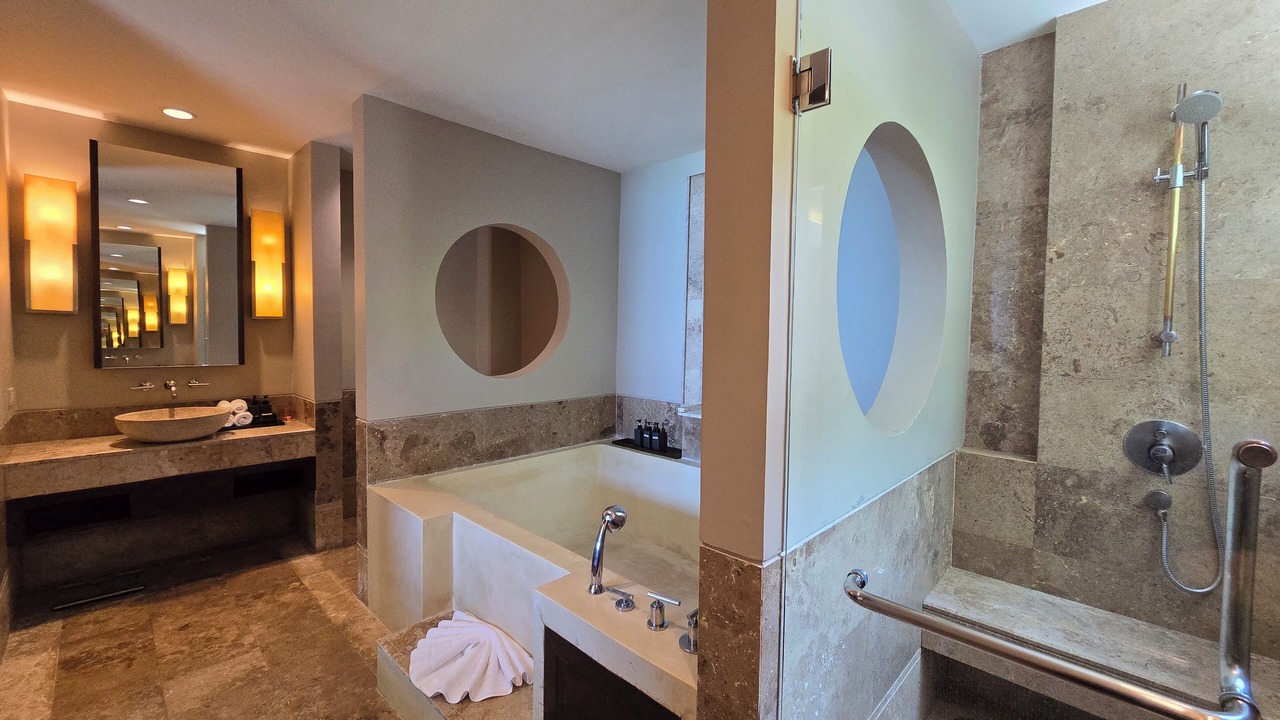 Photo of Bathroom in Hua Thanon