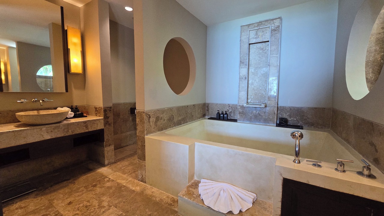 Photo of Bathroom in Hua Thanon