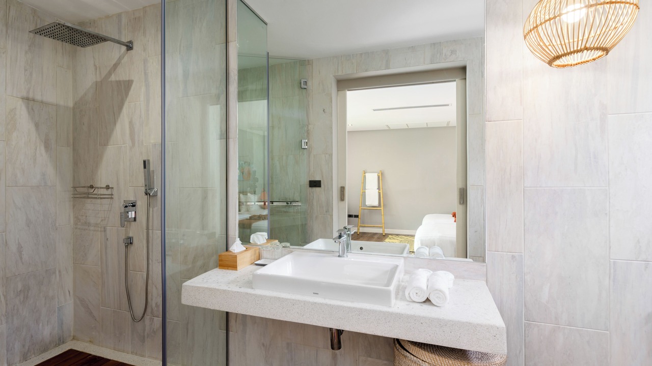 Photo of Bathroom in Laem Set