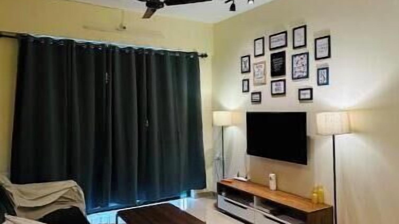 Photo of Livingroom in Thane West