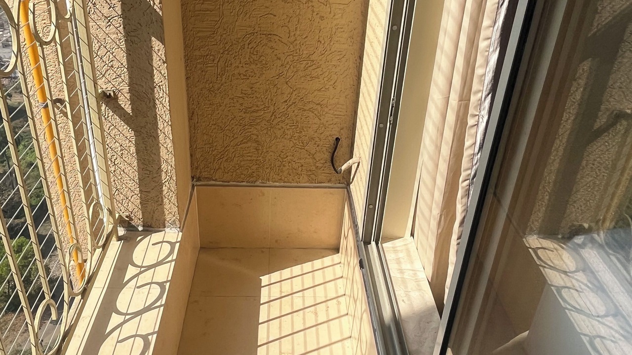 Photo of Patio Balcony in Thane West
