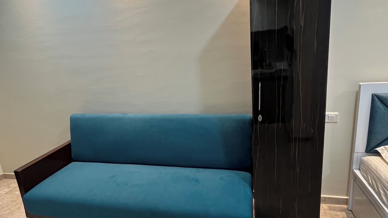 Photo of Livingroom in Thane West