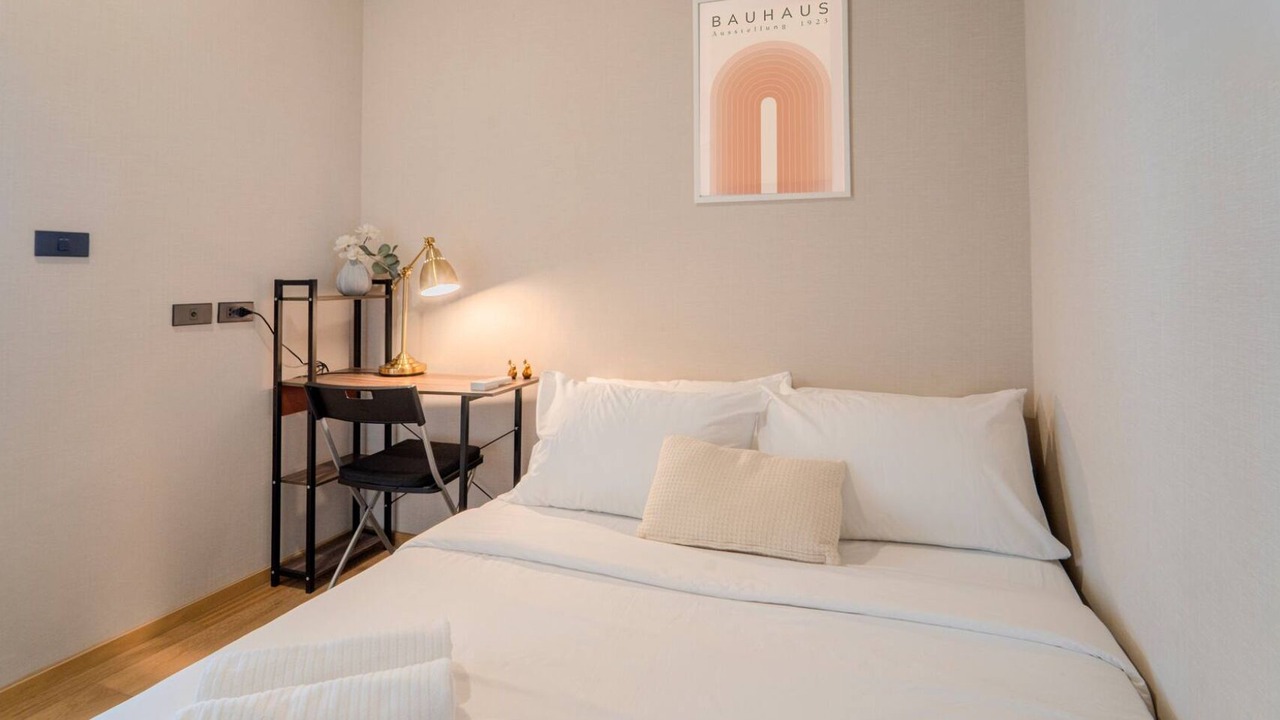 Photo of Bedroom in Khlong Toei