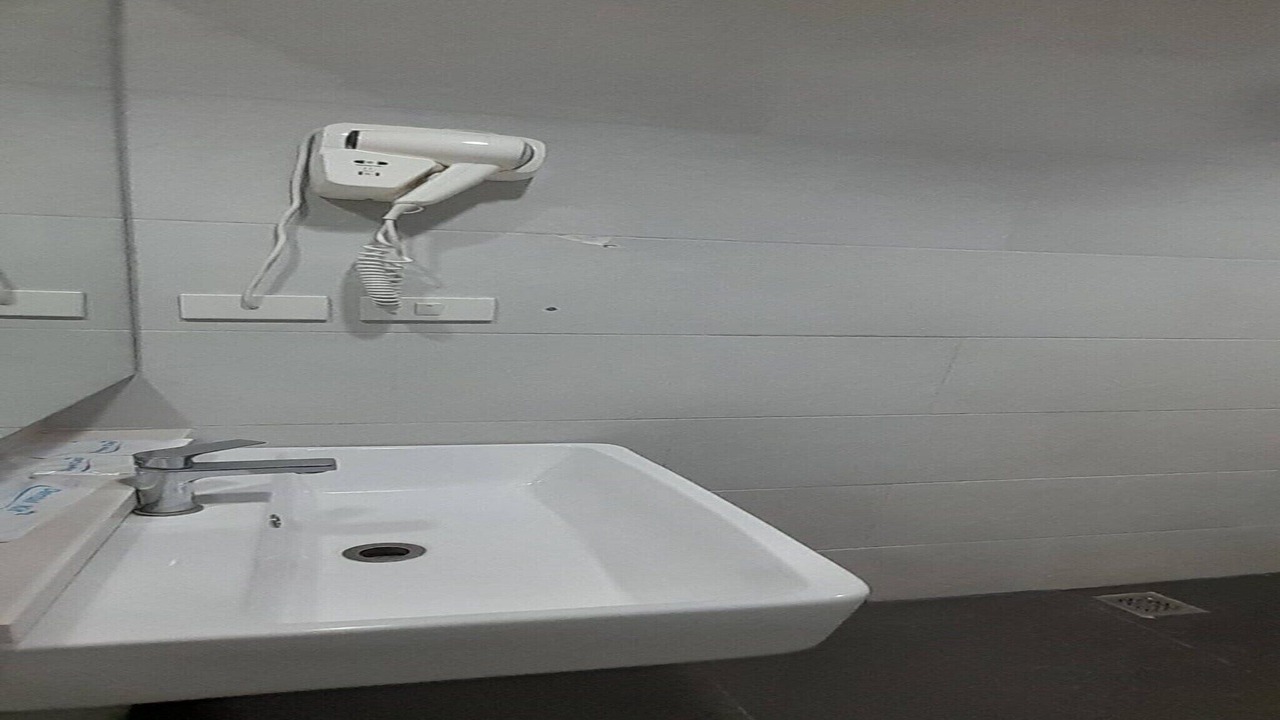 Photo of Bathroom in Thanon Phaya Thai