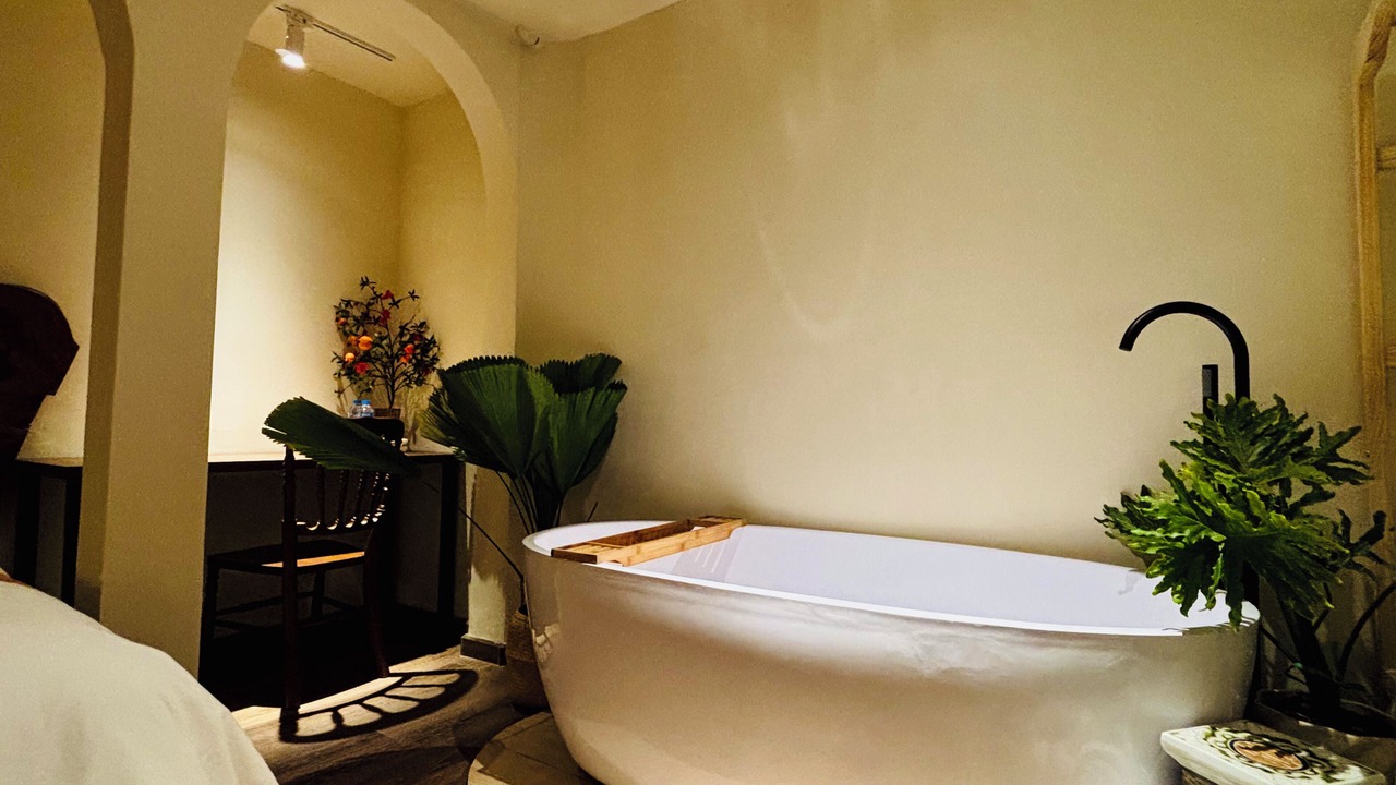 Photo of Bathroom in Phuong 6