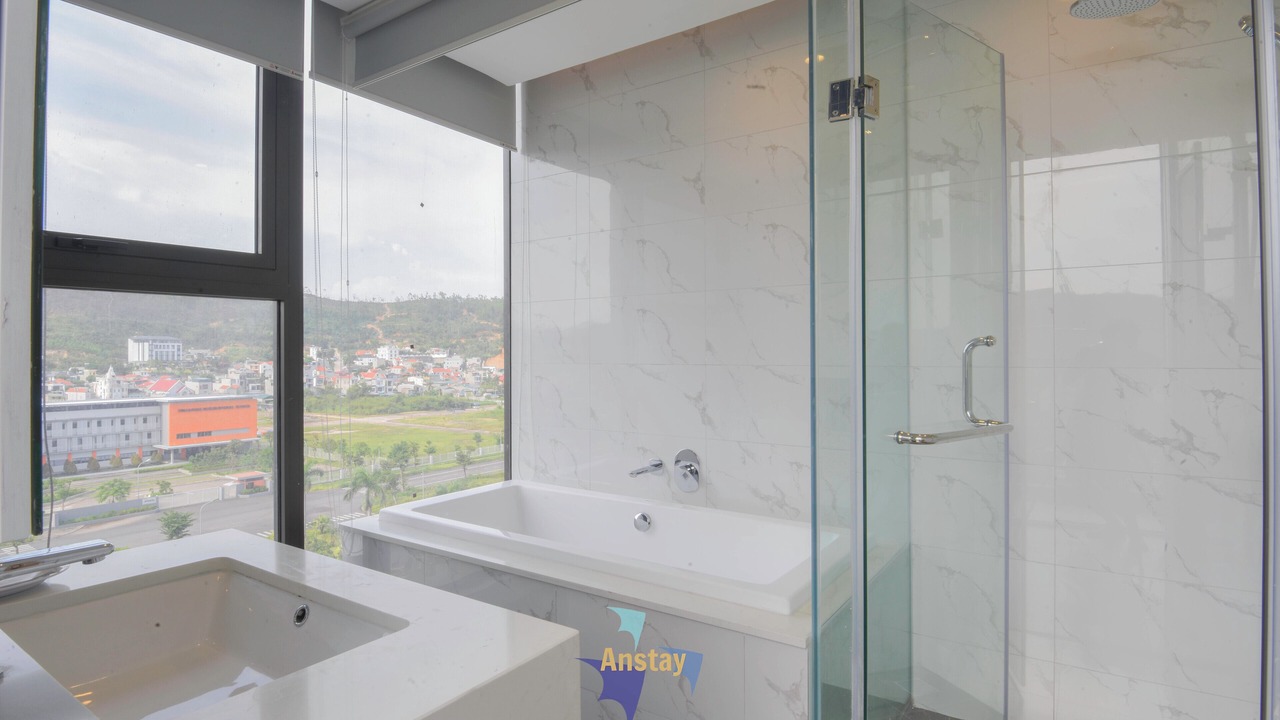 Photo of Bathroom in Ha Long