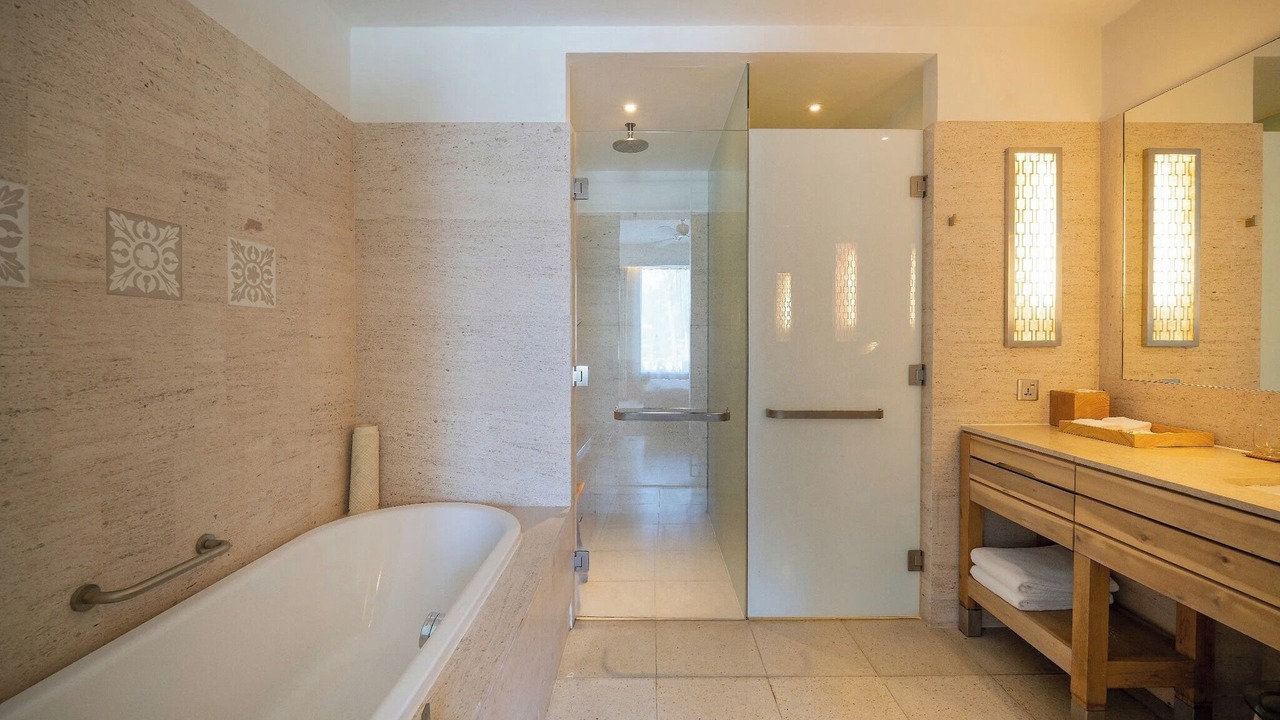 Photo of Bathroom in Ngu Hanh Son