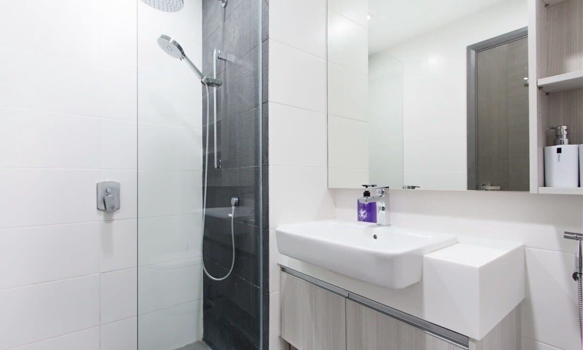 Photo of Bathroom in Central District