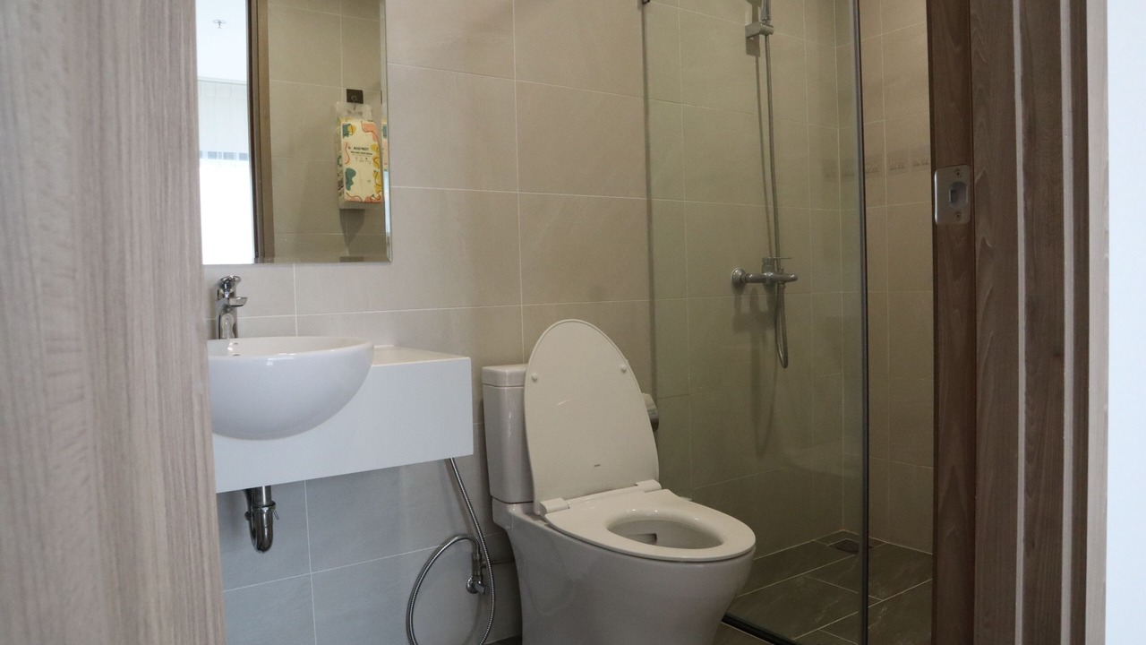 Photo of Bathroom in District 9