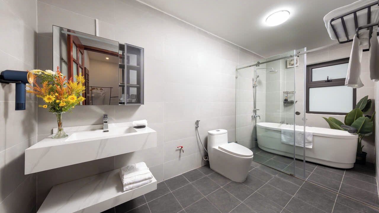 Photo of Bathroom in Quang An