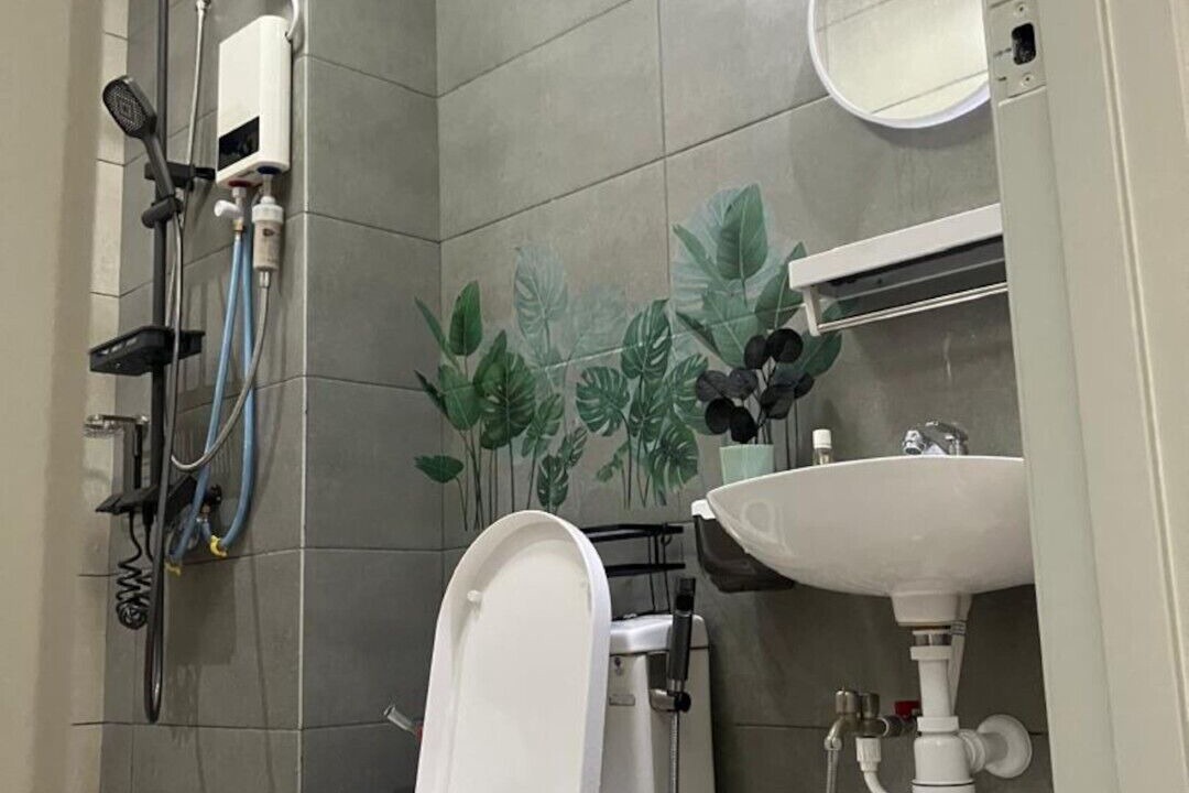 Photo of Bathroom in Central District