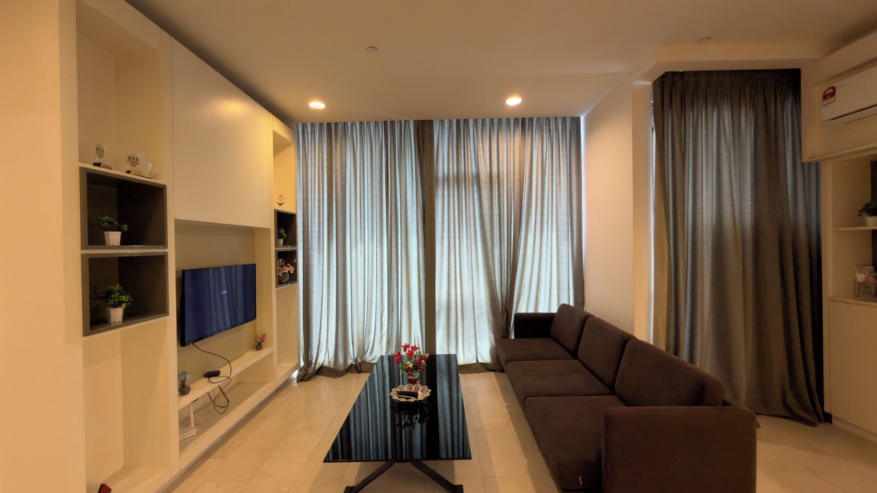 Photo of Livingroom in Golden Triangle