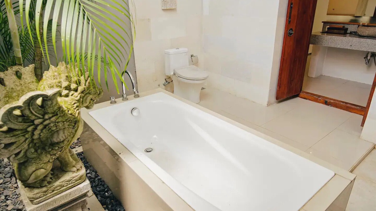 Photo of Bathroom in Mumbul