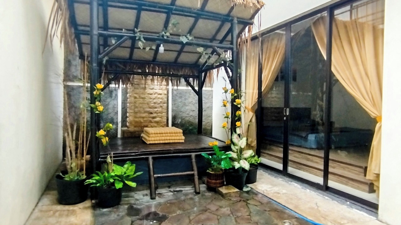 Photo of Patio Balcony in Surabaya