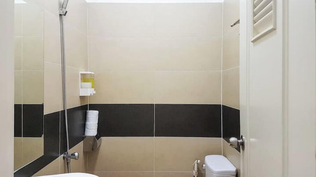Photo of Bathroom in Mean Chey