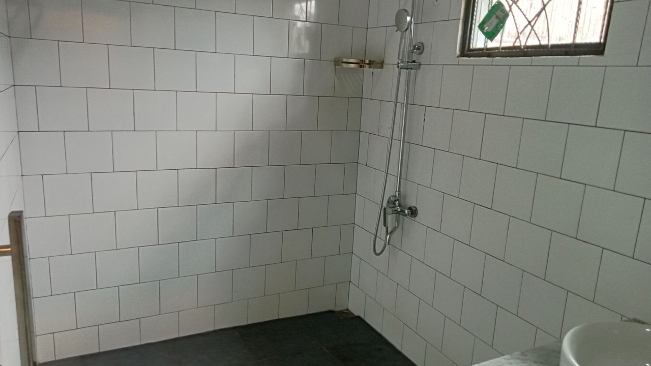 Photo of Bathroom in Cisarua
