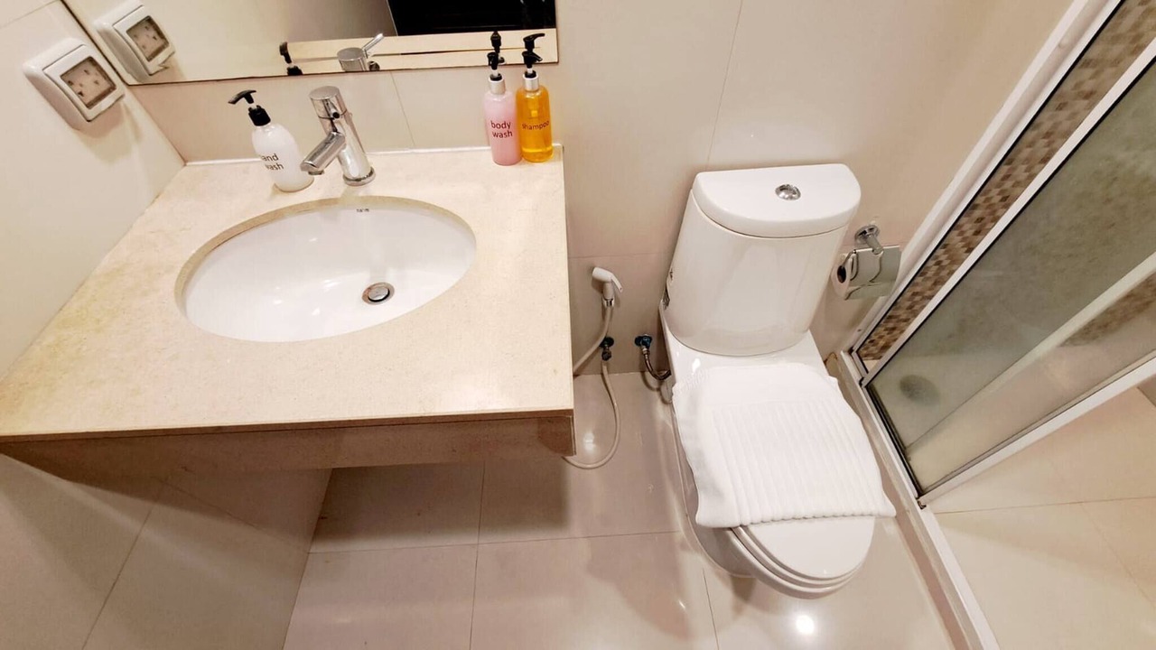 Photo of Bathroom in Khlong Toei Nuea