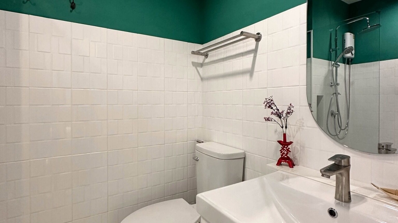 Photo of Bathroom in Pom Prap
