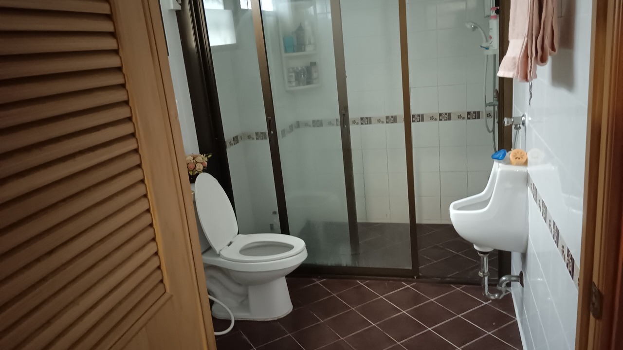 Photo of Bathroom in Pa Daet
