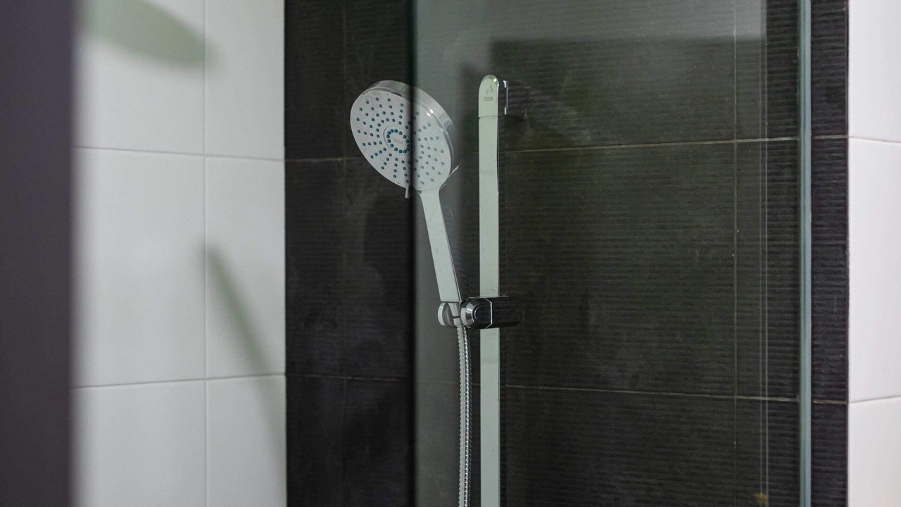 Photo of Bathroom in Central District